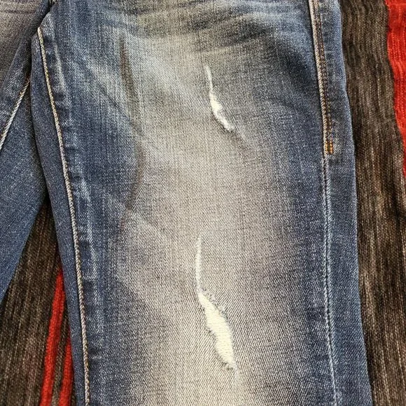 Rock and Republic Distressed Skinny Jeans! Size 2 - Picture 3 of 10